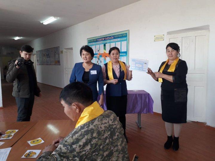 Мұғалімдер критериалды бағалау, БЖБ, ТЖБ жөнінде пікірлесті, өз ойларын жеткізді.